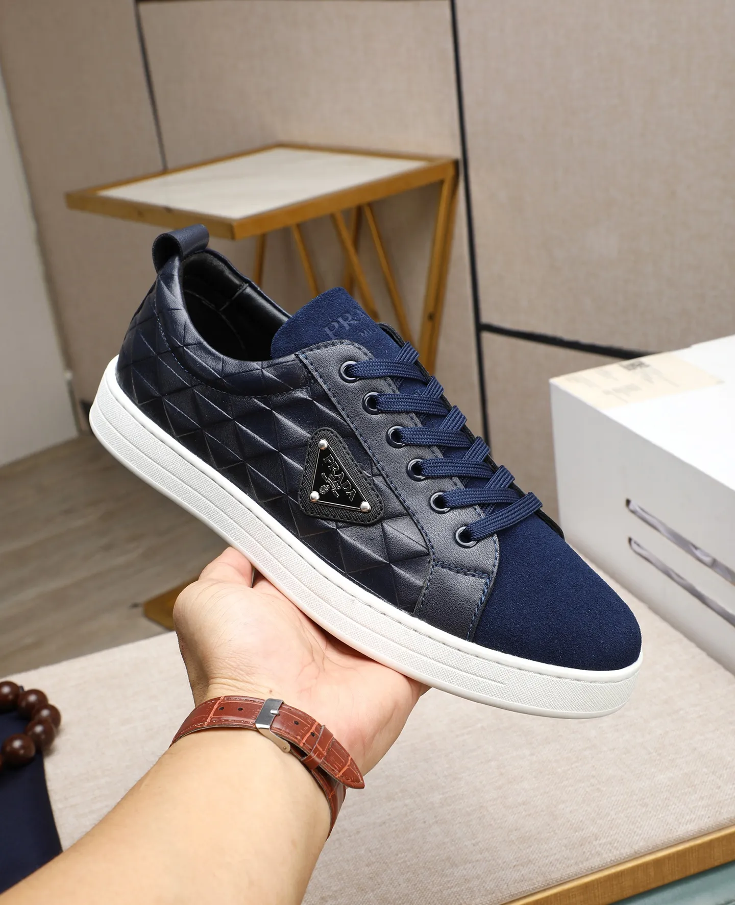 Men's men's shoes💰440🌹🌹[PRADA—Prada] latest model🙈original replica! 👟👟👟Available here. The workmanship is top-notch. The upper is made of Italian 🇮🇹Imported calfskin. ❗️Breathable genuine leather lining @Suitable for travel. The original version has an enlarged engraved sole, making it suitable for all kinds of travels, showing low-key luxury. Let quality speak for itself. Color: Size: 38-44